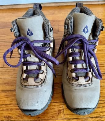 Vasque 7419 Women's Sz 7M Waterproof Hiking Boots