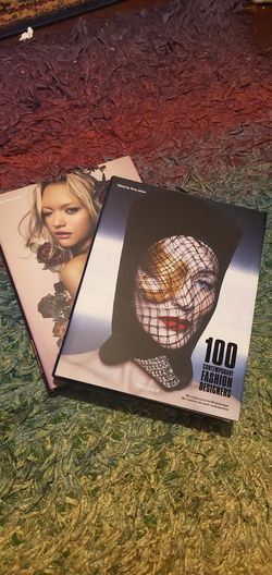 100 Contemporary Fashion Designers Coffee Book