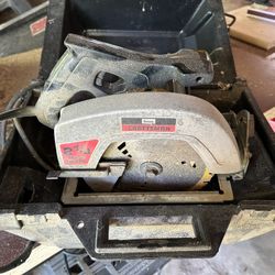 Craftsman Circular Saw With Case