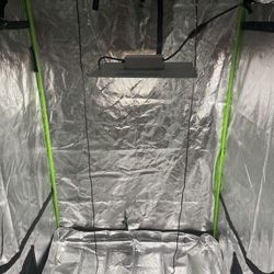 Vivosun grow Tent With 2 Lights & Exhaust System.  