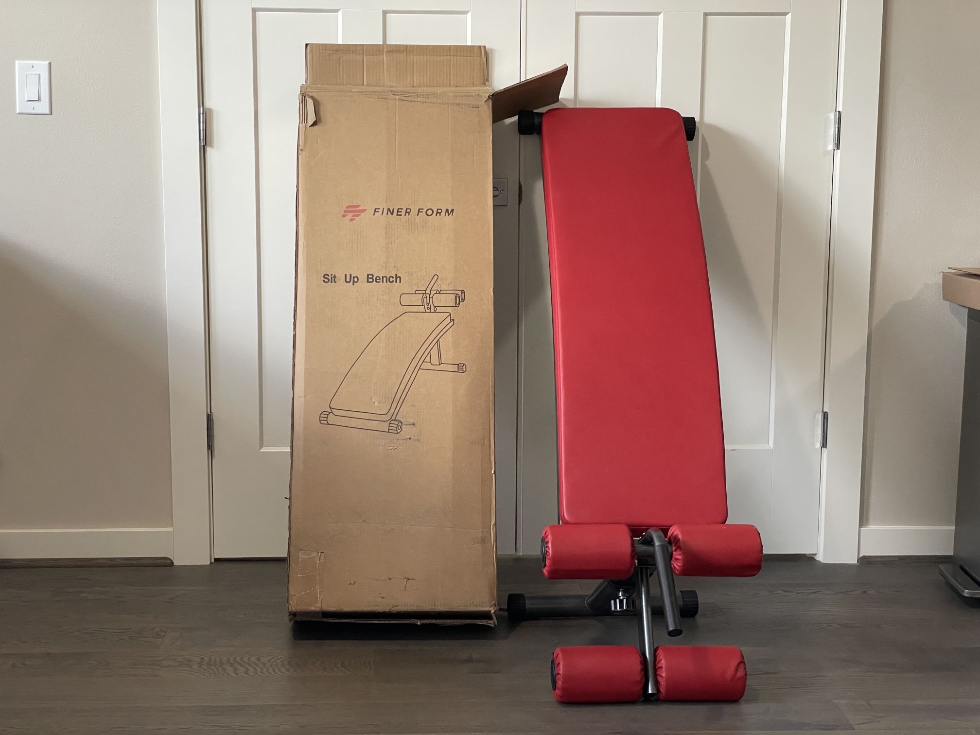 Gym-Quality Sit Up Bench (Red)