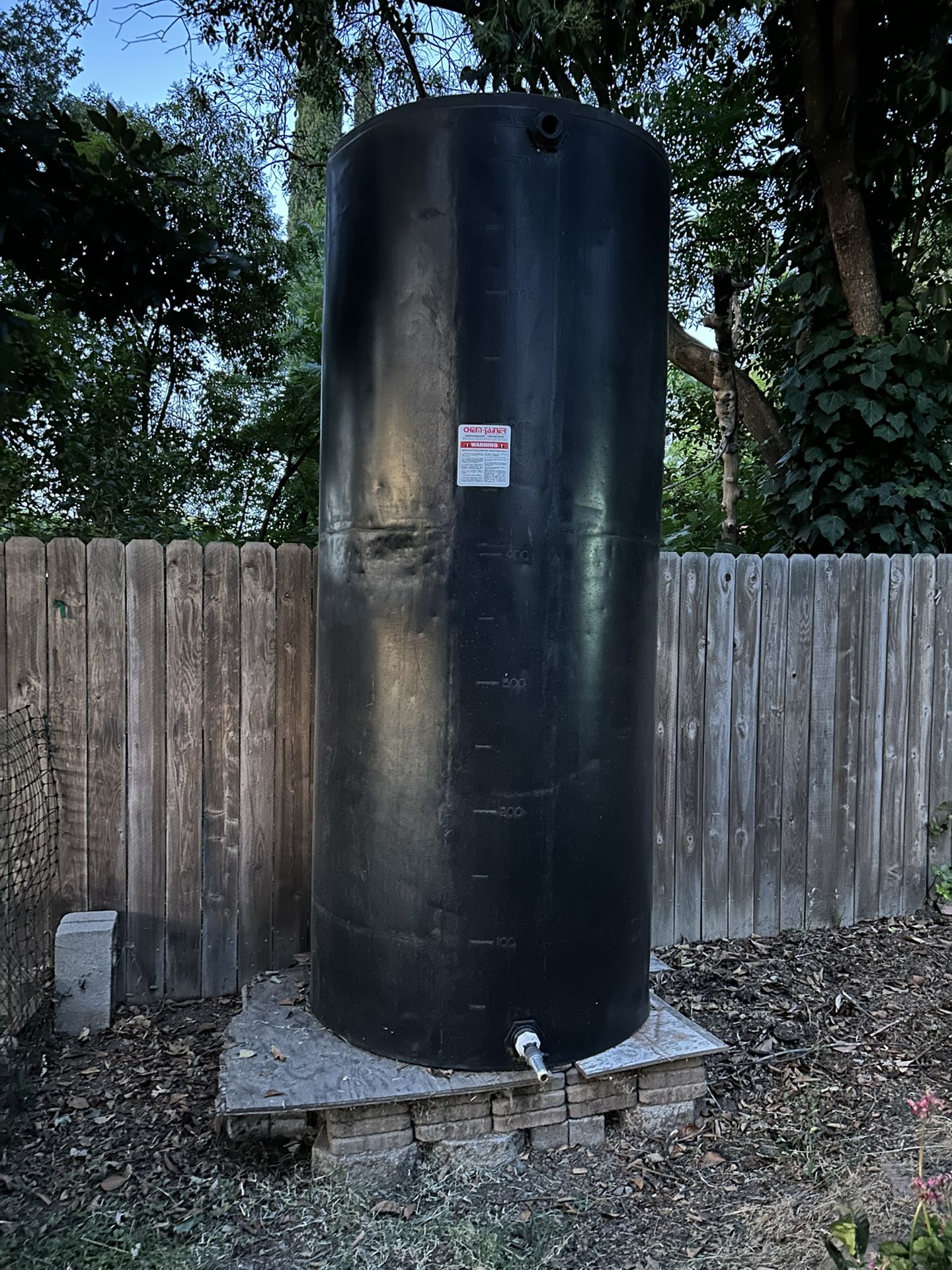 750 Gal Water Storage Tank With Fittings