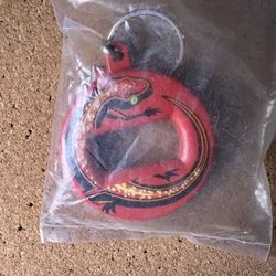 Vintage Marlboro Adventure Team Red Gecko Lizard Bev Key Bottle Opener Keychain