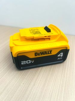 DEWALT 20V MAX 4.0Ah Battery – New and Original 🔋  ✅ Brand: DEWALT  ✅ Voltage: 20V MAX  ✅ Capacity: 4.0Ah  ✅ Lithium-Ion technology  ✅ Compatible wit