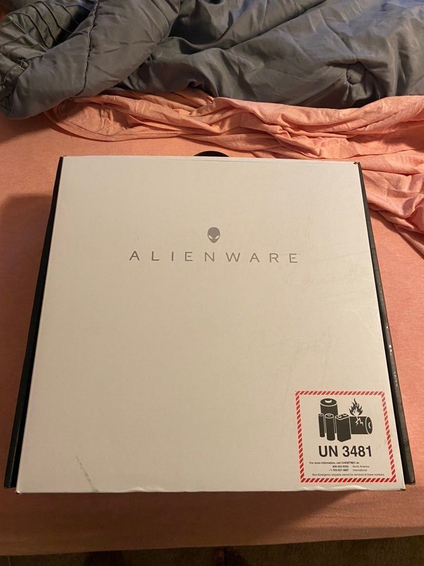 Alienware laptop Model: AWAR51M-735

