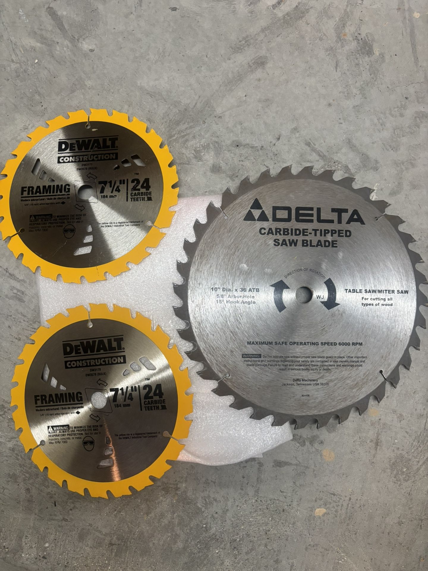 🪚 DeWalt & Delta Saw Blades – New (Bundle Deal)