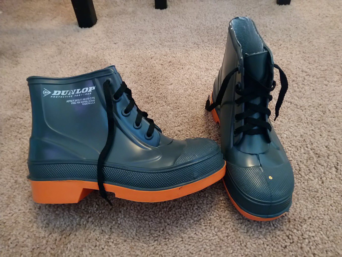 Dunlop rubber safety boots size 7 $25 OBO