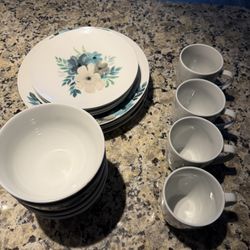 Set Of Plates & Mugs 