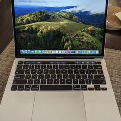 MacBook M1 2021