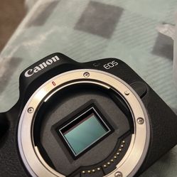 Canon R50 Mirrorless Camera