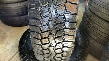 LT 26575R16 2 for $300. FALKEN RUBITREK AT 01 instaladas