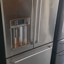 General Electric Refrigerator Counterdedph W26h69d28