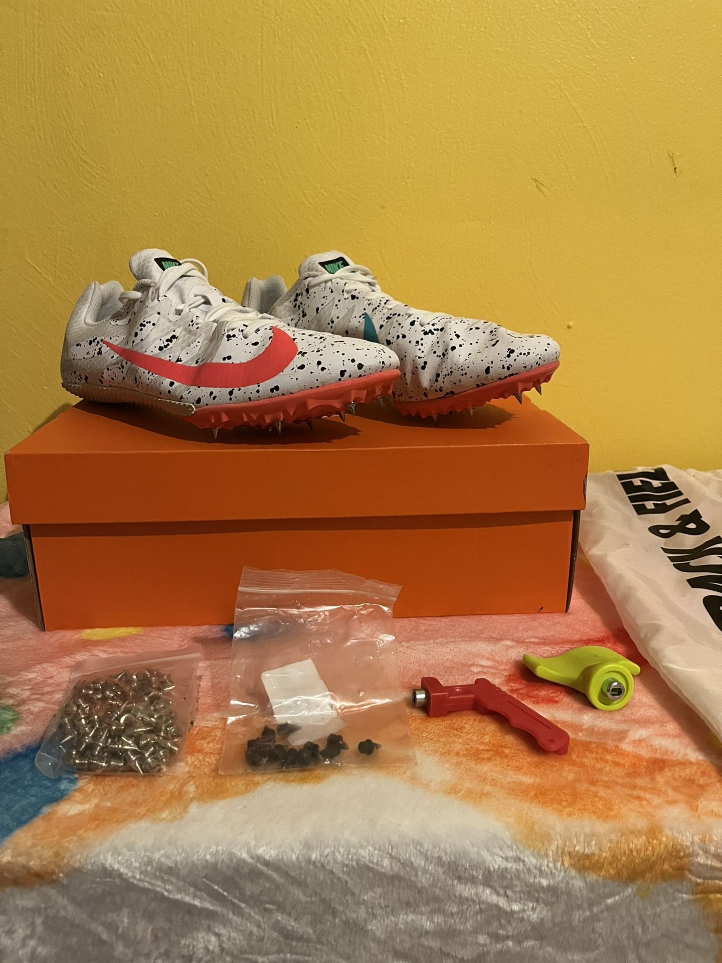 Nike Zoom Rival S 9 Paint Splatter COMES WITH EVERYTHING