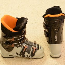 Junior/Kids Ski Boot Size 23.5 (Size 5 Shoe)