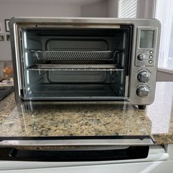 Hamilton Beach Sure-Crisp Digital Air Fryer Toaster Oven with Rotisserie 6 Slice Capacity