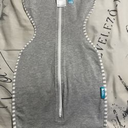 Swaddle love and dream size: newborn new without box 