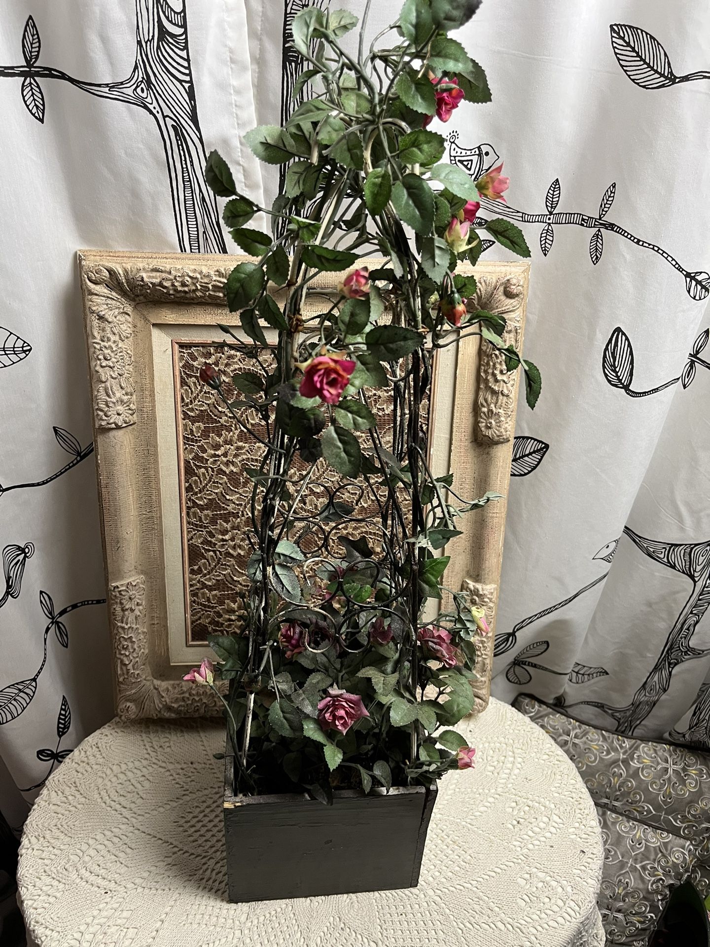 Floral Arrangements With Trellis