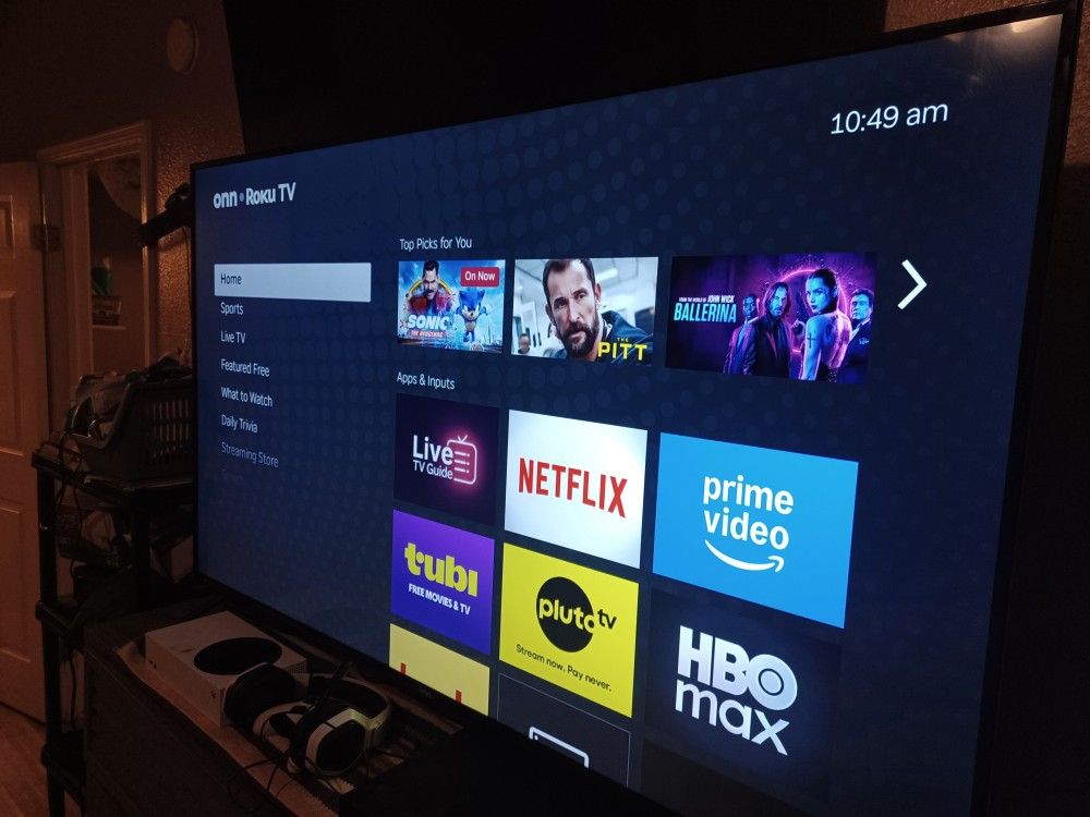 65inch Roku TV And Xbox Series S