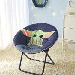 Star Wars: The New Mandalorian Featuring Baby Yoda The Chlid 23"" Folding Saucer Chair