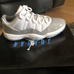 Air Jordan 11 Retro Low