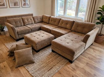 Free delivery nearby of sectional