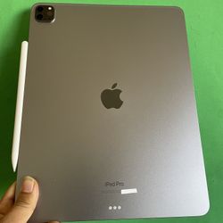 Apple IPad Pro 12.9” 6th Generation (M2 chip / Liquid XDR display/ 2022 ) 128GB with keyboard, pen & Accessories (1TB $1099) 