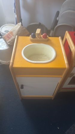 Wooden play kitchen equipment