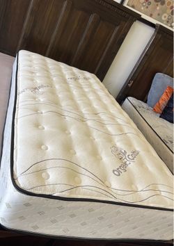 Twin mattress