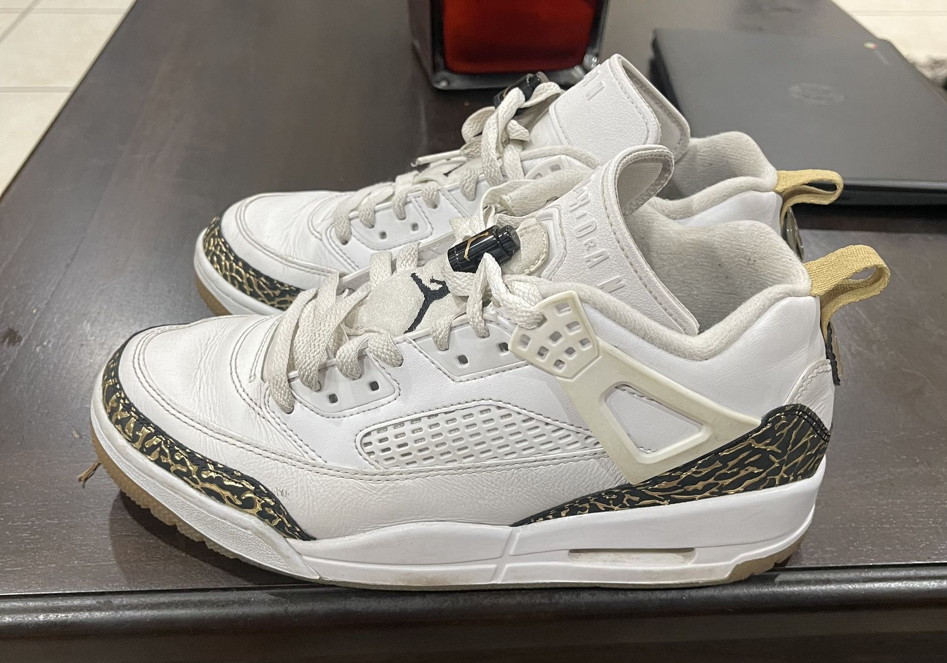 Jordan Spizike Low