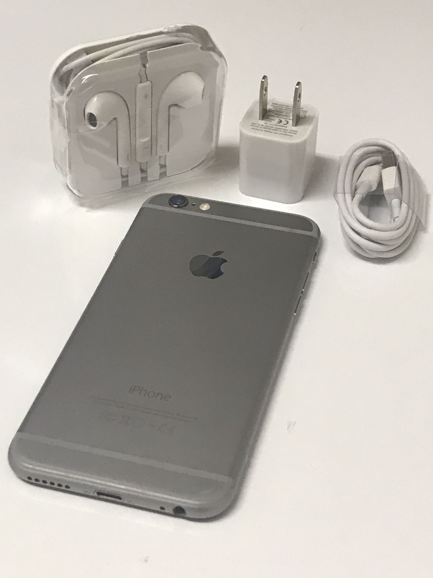 IPhone 6 64GB UNLOCKED *Very good Condition* - TruYou Member!