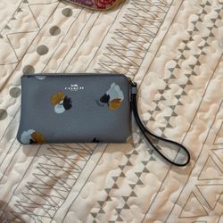 coach wristlet purse