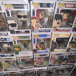 Pop Figured For Sale .I’ve Been Collecting For Over 13 Years It’s Time I Part Ways 😔 