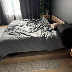 King  Size Union Rustic Makoa Low Platform Bed