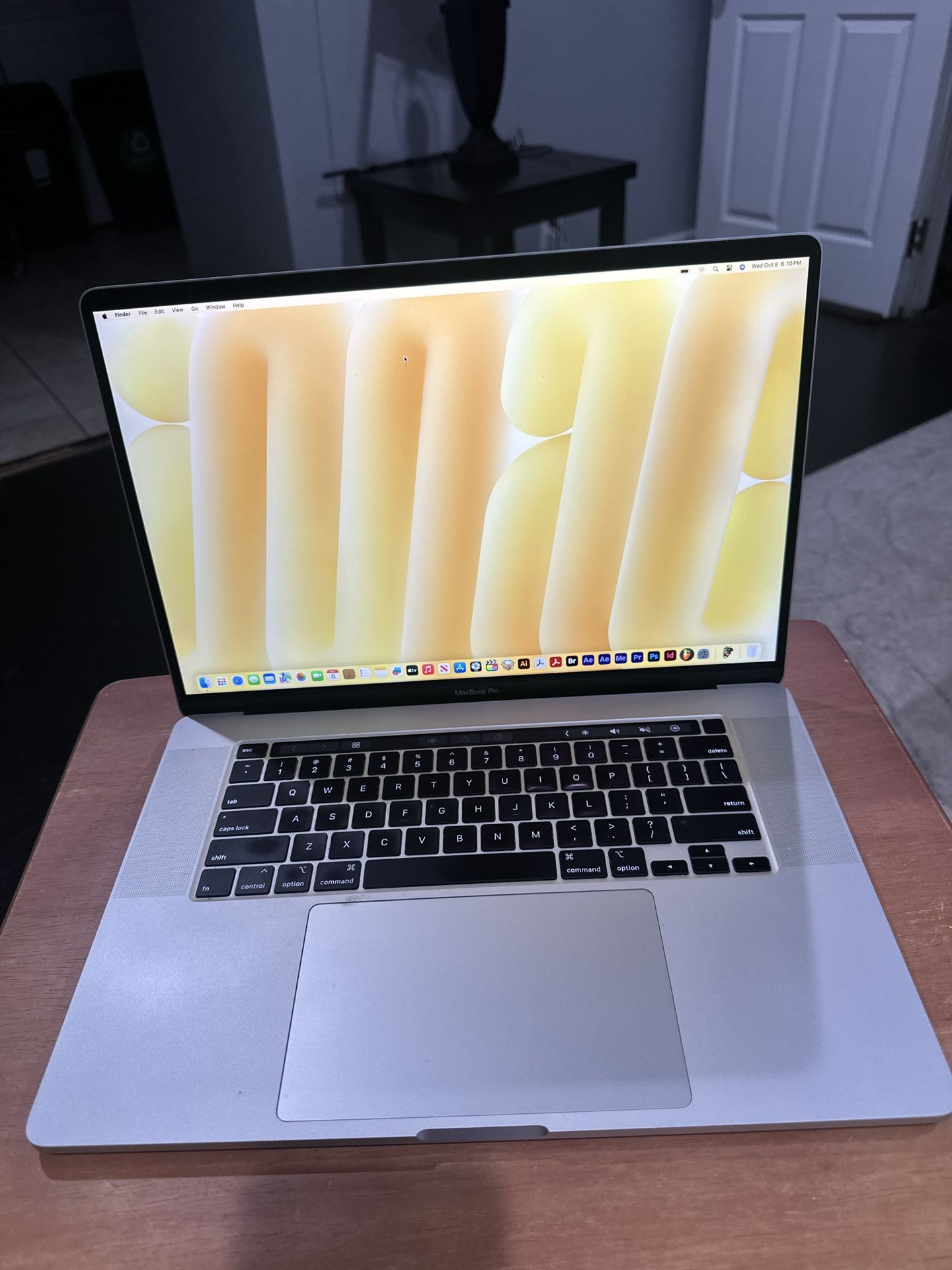 APPLE MACBOOK PRO 16” TOUCHBAR INTEL 6 CORE i7 16GB RAM 500GB SSD‼️MACOS SEQUOIA 15.6” LOADED‼️‼️
