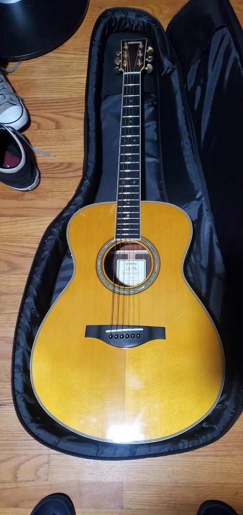 Yamaha LS-TA (Trans Acoustic) Guitar