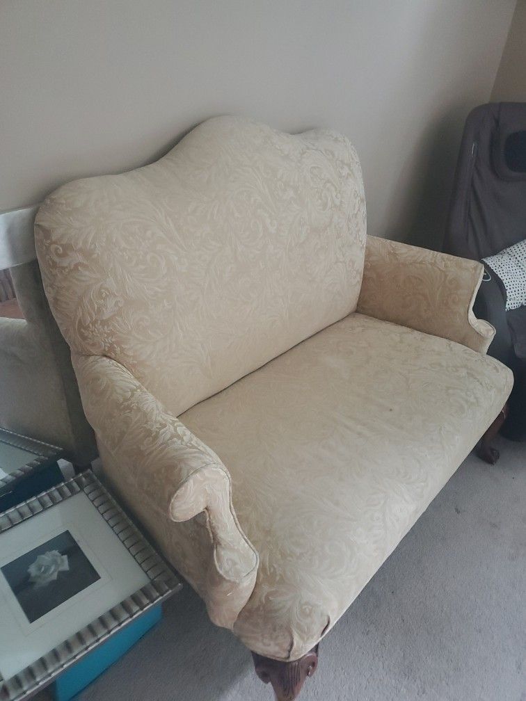 Love Seat Queen Anne Style