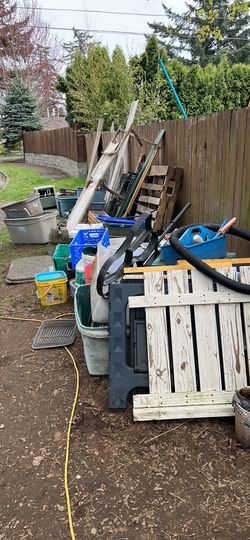 Free Pile Off 190th And Division Area