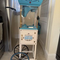 Show Cone Maker 