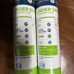 Selling 2 New Sealed GE SmartWater FXULC Single Stage Standard 10 Inch Undersink Carbon Water Filter