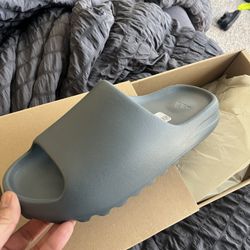 Yeezy Slide