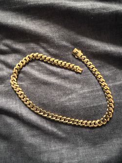 10k gold Cuban link