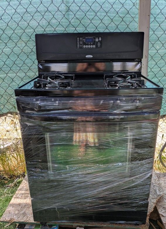 Whirlpool Color Black Gas