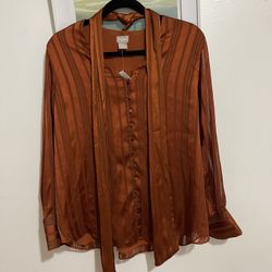 Chicos Blouse Size 2, But it runs big like a size Large, with a beautiful design on the neck, new Never Used 