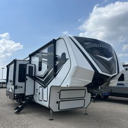 2025 Grand Design Momentum 395MS