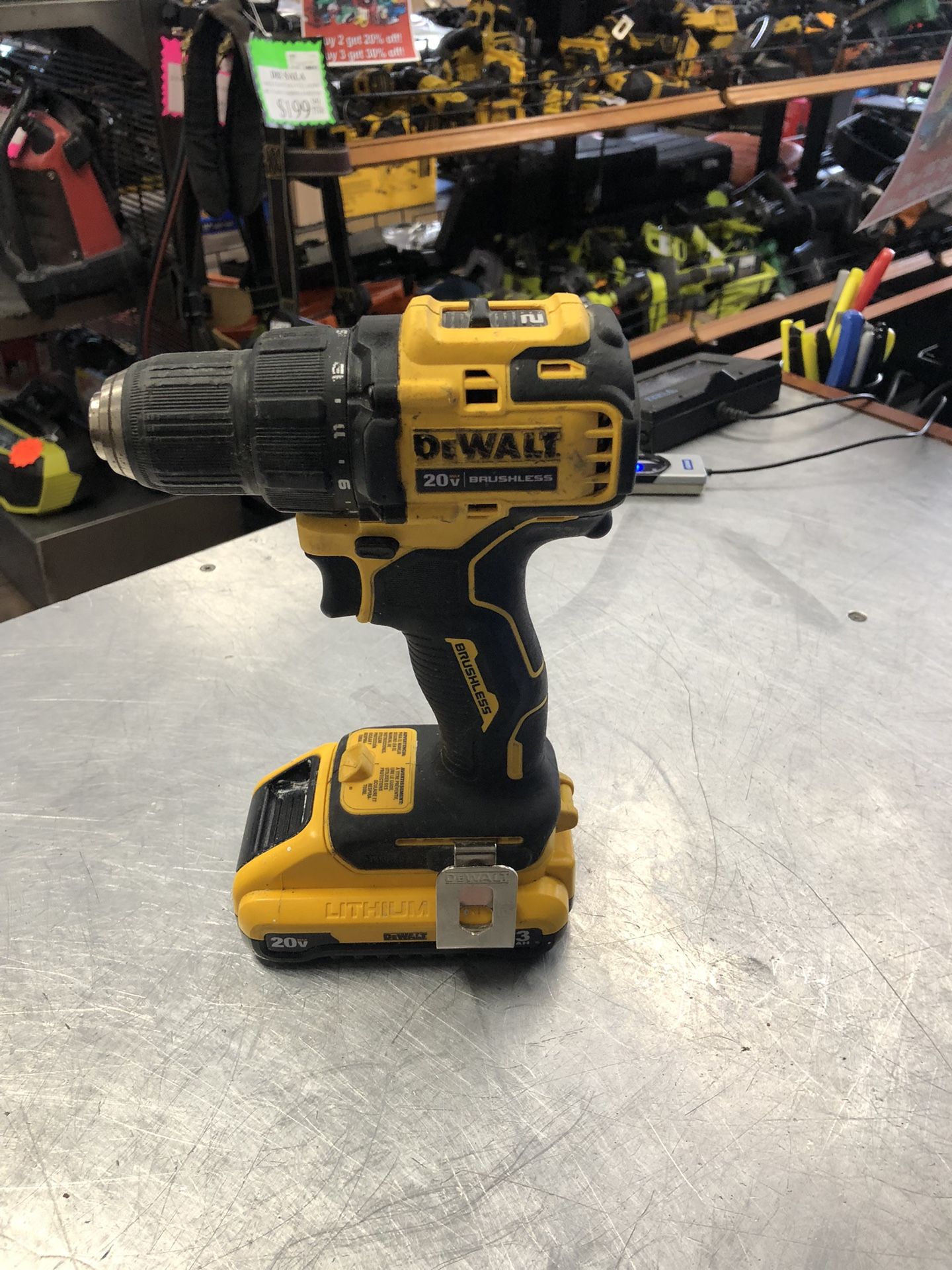 96091 Dewalt DCD708 1/2” Cordless Brushless Drill Driver W/ Battery 582144