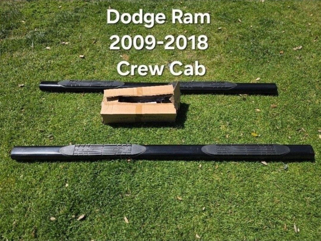 Dodge RAM 2009-2018 Crew Cab Side Step
