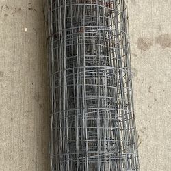 Metal fence size 30 Ft X 4FT