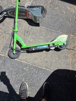 Razor electric scooter
