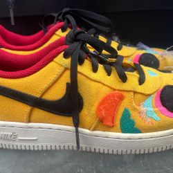 Used Nike Force Chinese University Gold