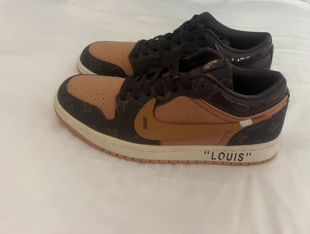 Jordan Nike , size 8